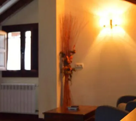 El Hoyal Hotel *